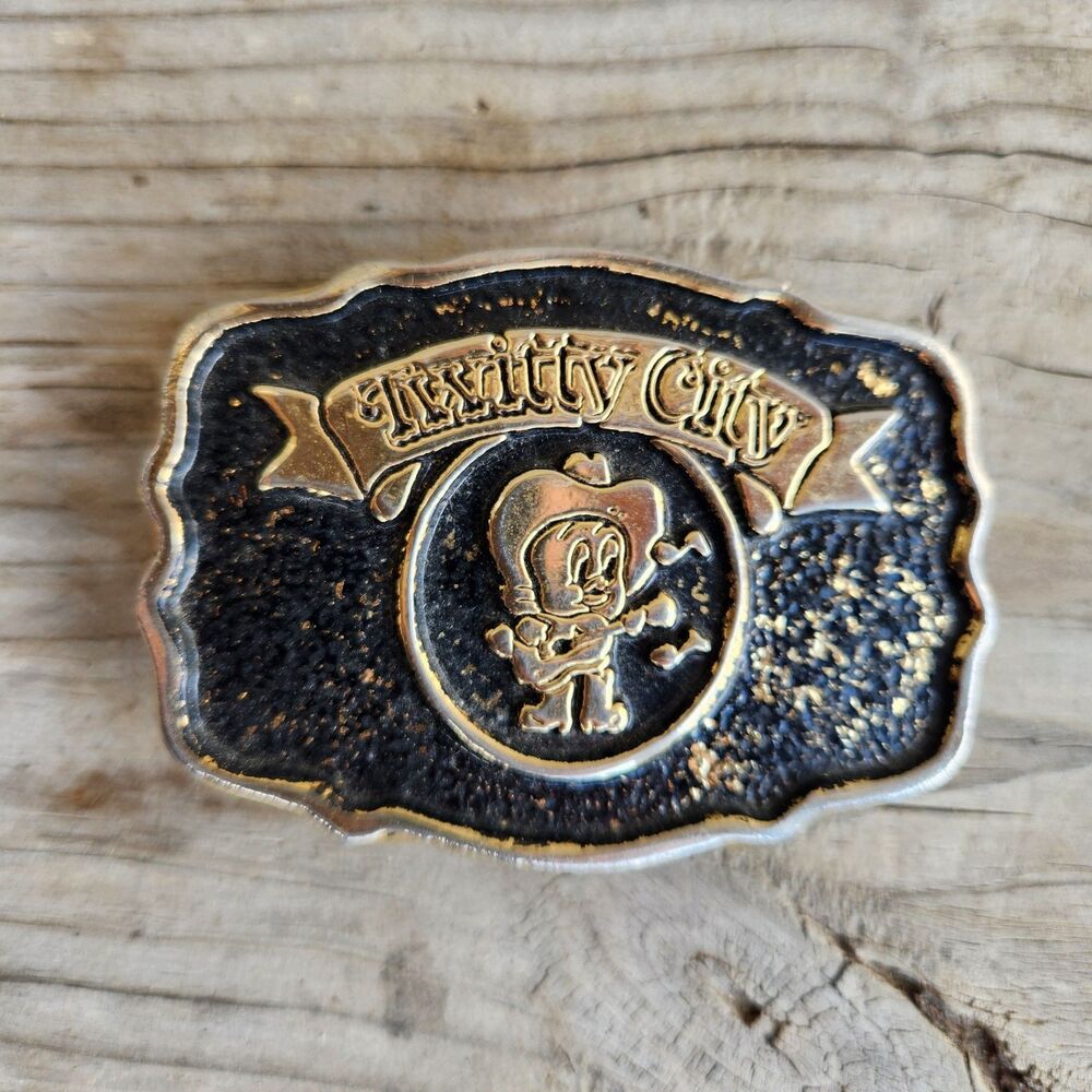 Vintage Tweety Bird Twitty City Belt Buckle 1993 Warner Bros 24K GP USA Western